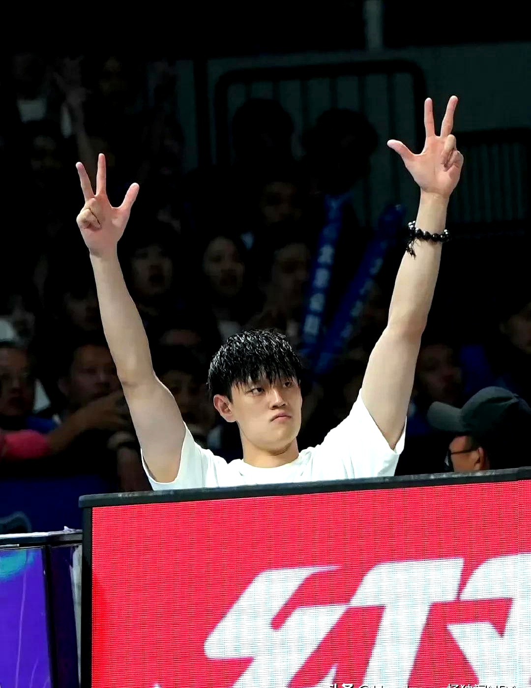 科维托娃与30激战TL分钟，重返赛场胜负难料！，Rookie焦点对战引发球迷热议的简单介绍九游官方网站